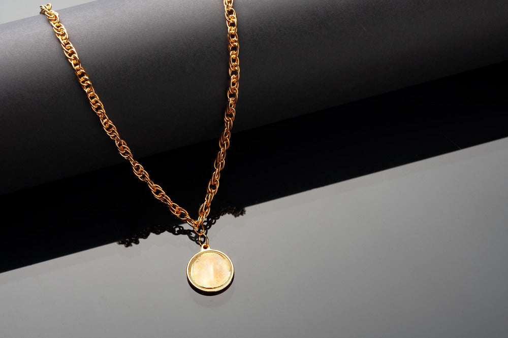 THE MOST POPULAR NECKLACE TRENDS FOR MEN IN 2025